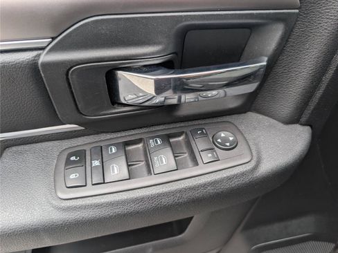 Used 2024 RAM 1500 Warlock RWD image 17
