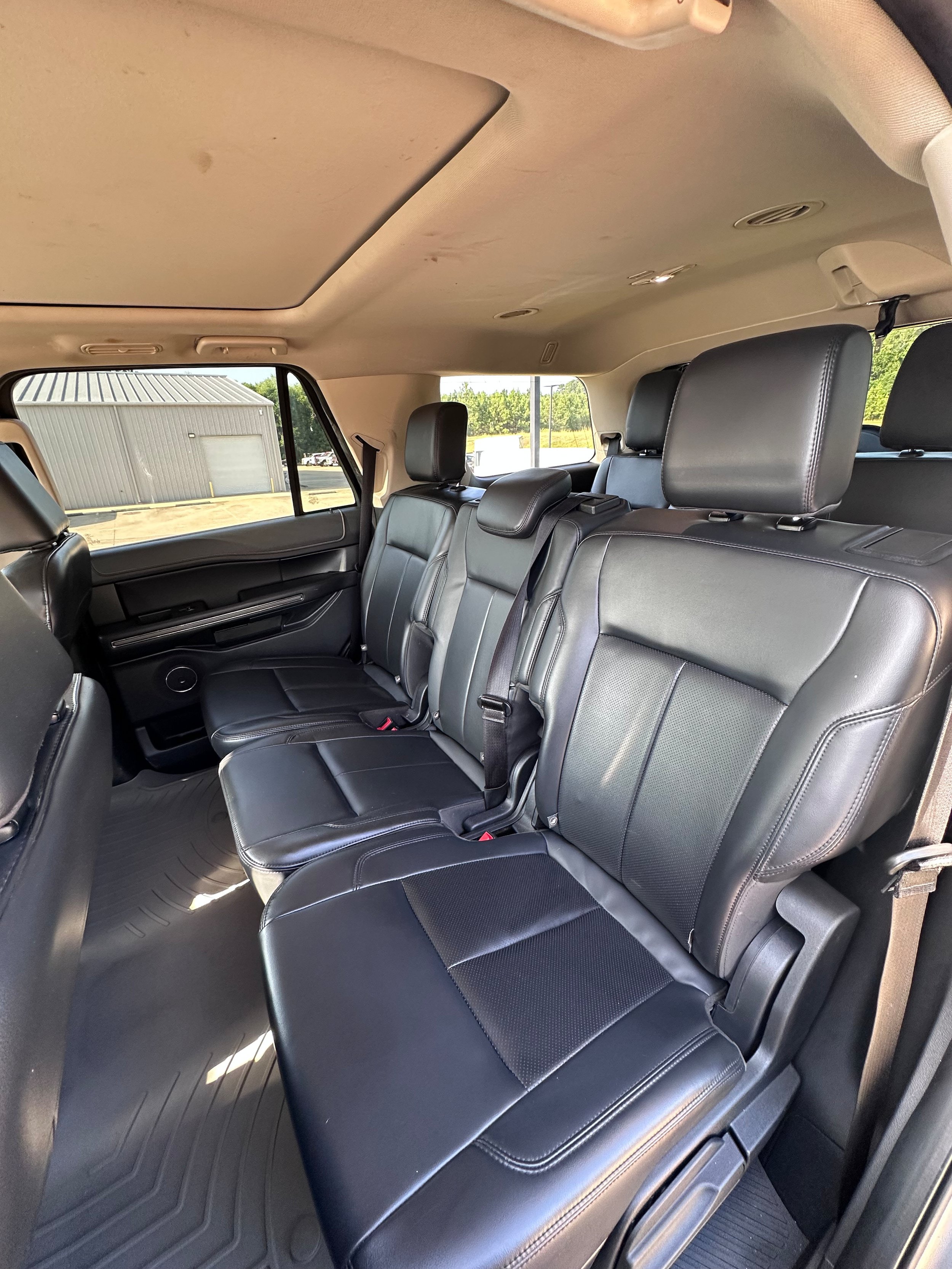 Used 2023 Ford Expedition XLT AWD/4WD image 17