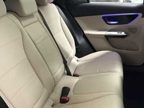 Used 2026 Mercedes-Benz GLC 300 4MATIC image 35