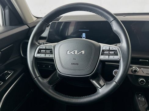 Used 2025 Kia Telluride S image 18