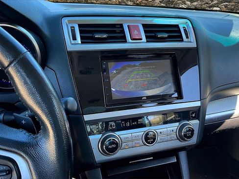 Used 2016 Subaru Legacy 2.5i Premium image 20