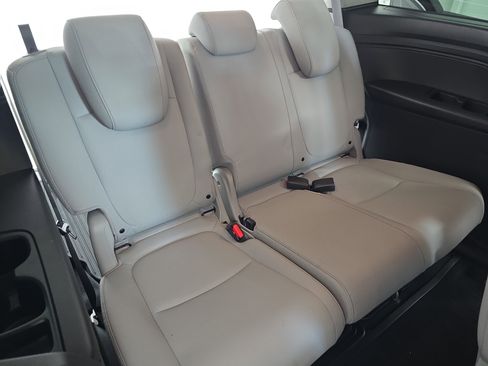 Certified 2024 Honda Odyssey EX-L image 12