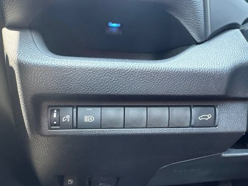 Used 2023 Toyota RAV4 XSE AWD/4WD image 17