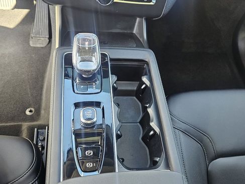 Certified 2025 Volvo XC90 T8 Plus w/ Protection Package Premier image 23