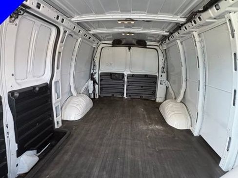 Used 2021 Chevrolet Express 2500 w/ Driver Convenience Package RWD image 24