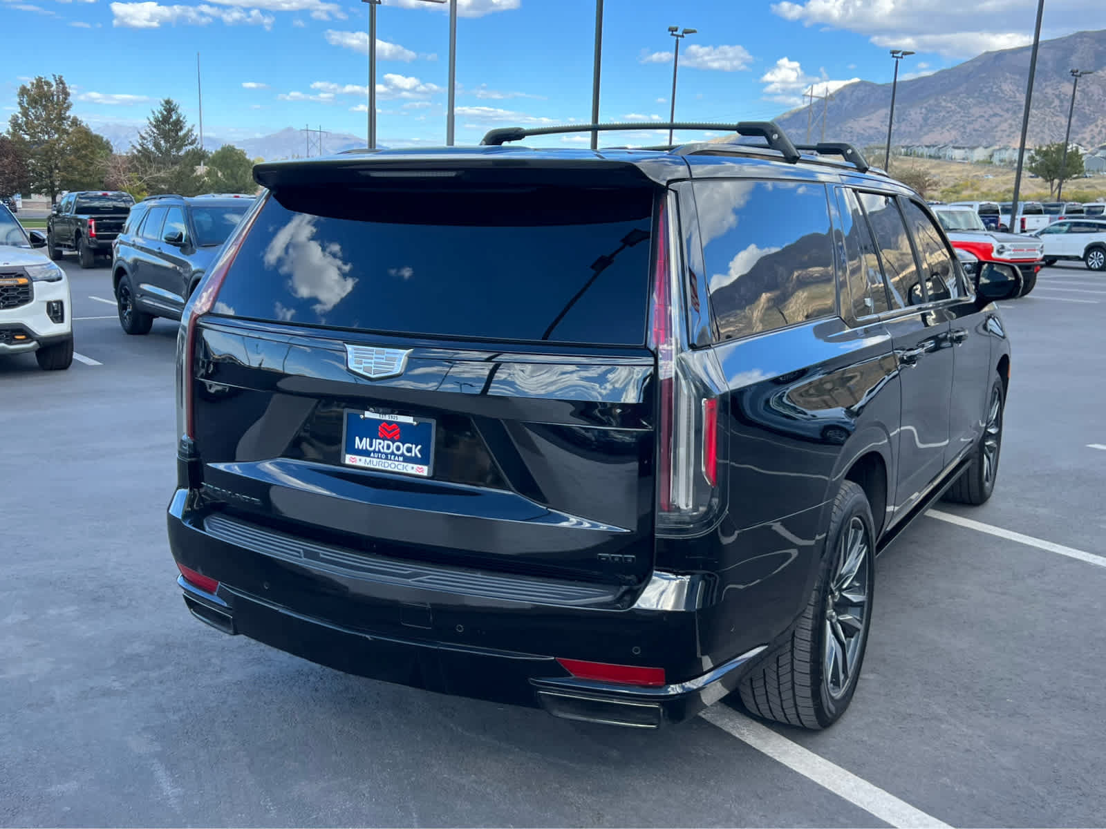Used 2021 Cadillac Escalade ESV Sport w/ Driver Assist Tech Package AWD/4WD image 8
