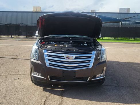 Used 2018 Cadillac Escalade Platinum AWD/4WD image 46