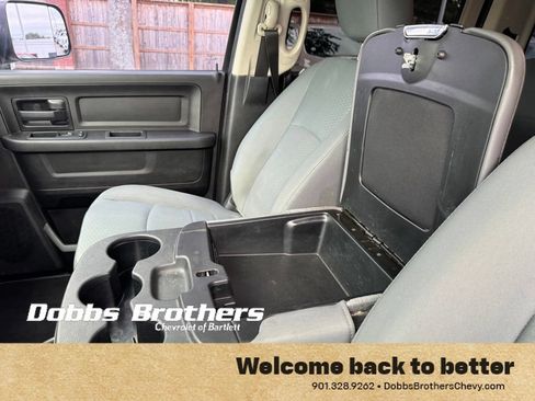Used 2018 RAM 2500 Tradesman w/ Chrome Appearance Group AWD/4WD image 23