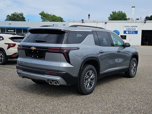 New 2026 Chevrolet Traverse LT w/ LPO, Floor Liner Package AWD/4WD image 3