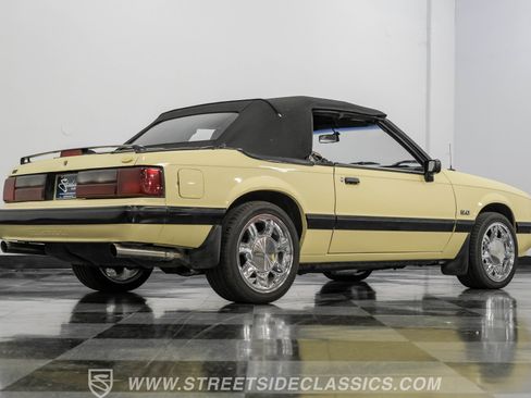 Used 1989 Ford Mustang LX image 25
