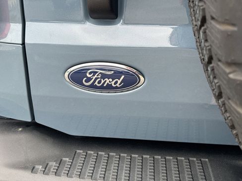 Used 2023 Ford Bronco Black Diamond AWD/4WD image 11