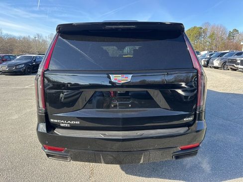 Used 2023 Cadillac Escalade ESV Sport Platinum image 4