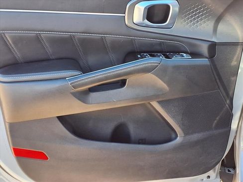 Used 2022 Kia Sorento SX image 26