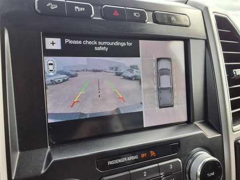 Used 2019 Ford F150 Lariat w/ Equipment Group 502A Luxury AWD/4WD image 5