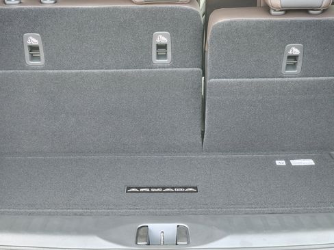 New 2026 Nissan Armada SL image 12