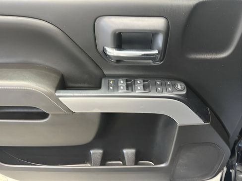 Used 2017 Chevrolet Silverado 1500 LT w/ Midnight Edition AWD/4WD image 7
