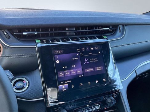 New 2026 Jeep Grand Cherokee L 4WD image 10