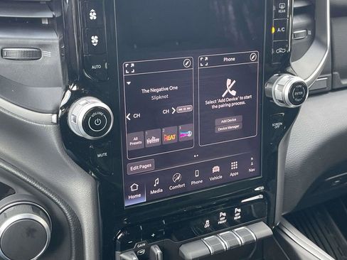New 2026 RAM 1500 4x4 Crew Cab image 35