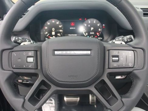 Used 2025 Land Rover Defender 110 V8 image 17