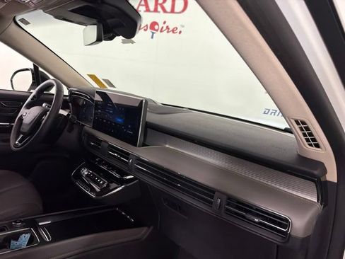 Certified 2024 Lincoln Corsair AWD w/ Equipment Group 102A image 17
