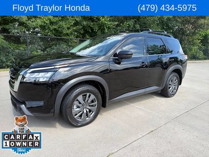 Used 2024 Nissan Pathfinder SV w/ SV Premium Package