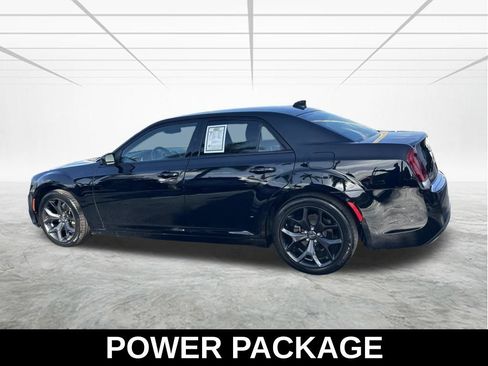 Used 2021 Chrysler 300 Touring w/ Sport Appearance Package RWD image 8