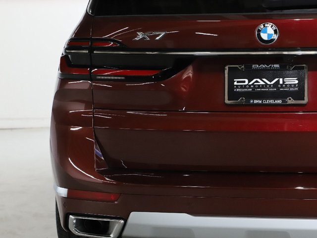 Used 2027 BMW X7 xDrive40i AWD/4WD image 47