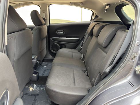 Used 2018 Honda HR-V EX image 35