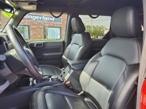 Used 2023 Ford Bronco Big Bend w/ Sasquatch Package AWD/4WD image 5