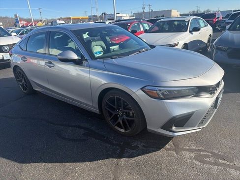 Used 2022 Honda Civic Sport Touring image 1