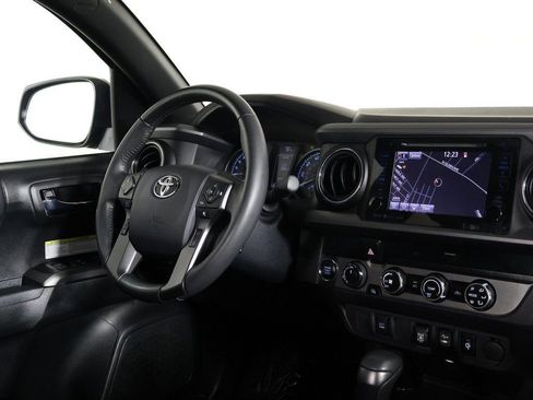 Used 2019 Toyota Tacoma TRD Off-Road image 28