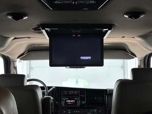 Used 2019 GMC Savana 2500 w/ Enhanced Convenience Package RWD image 4