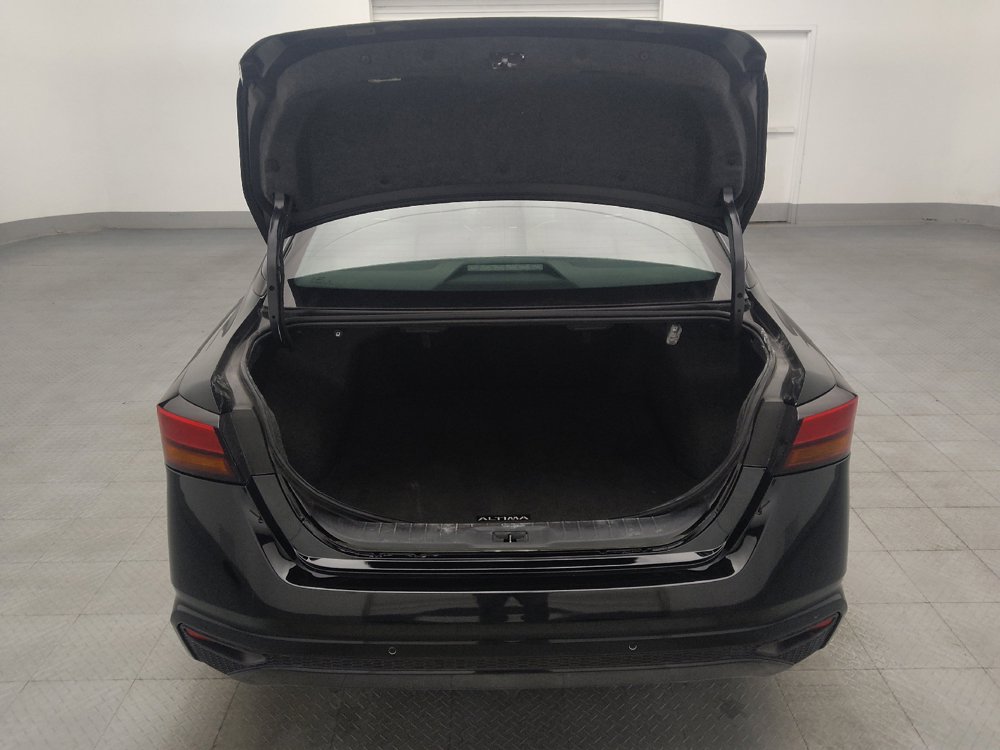 Used 2025 Nissan Altima 2.5 SV FWD image 29