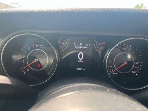 Used 2018 Jeep Wrangler Sport AWD/4WD image 12