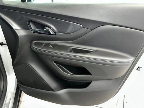 Certified 2022 Buick Encore Preferred w/ Safety Package image 27