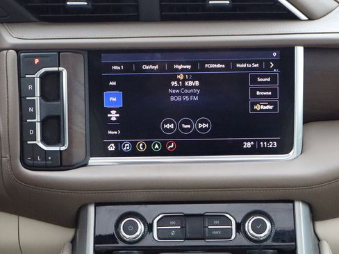 Certified 2021 GMC Yukon Denali w/ Denali Premium Package image 12