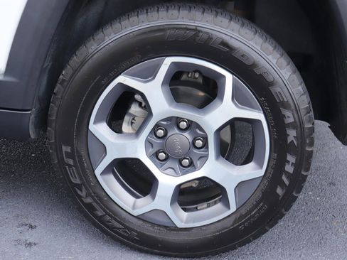 Used 2022 Jeep Compass Trailhawk image 40