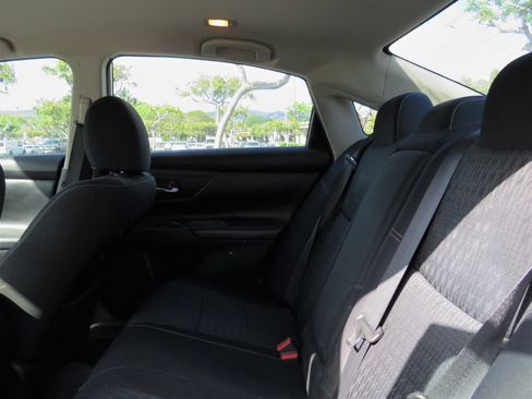 Used 2016 Nissan Altima 2.5 S w/ Power Driver Seat Package FWD image 12