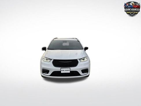 New 2026 Chrysler Pacifica Select w/ S Appearance Package image 8