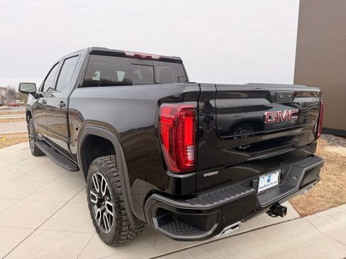 Used 2024 GMC Sierra 1500 AT4 w/ Technology Package image 3