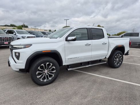 New 2026 GMC Canyon Denali image 4