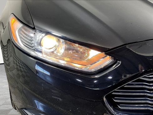 Used 2016 Ford Fusion SE FWD image 30