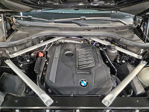Used 2023 BMW X5 xDrive40i AWD/4WD image 19