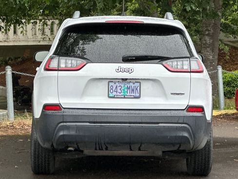 Used 2019 Jeep Cherokee Latitude w/ Popular Appearance Group FWD image 7