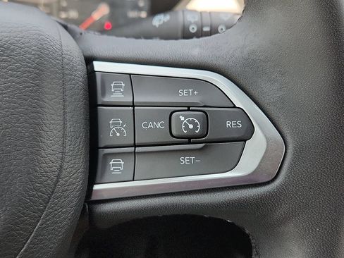 Used 2025 Jeep Compass Limited AWD/4WD image 18