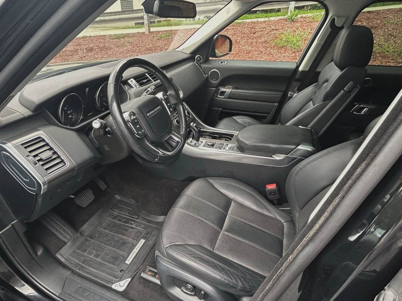 Used 2016 Land Rover Range Rover Sport SE AWD/4WD image 12