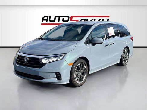 Used 2023 Honda Odyssey Elite image 3