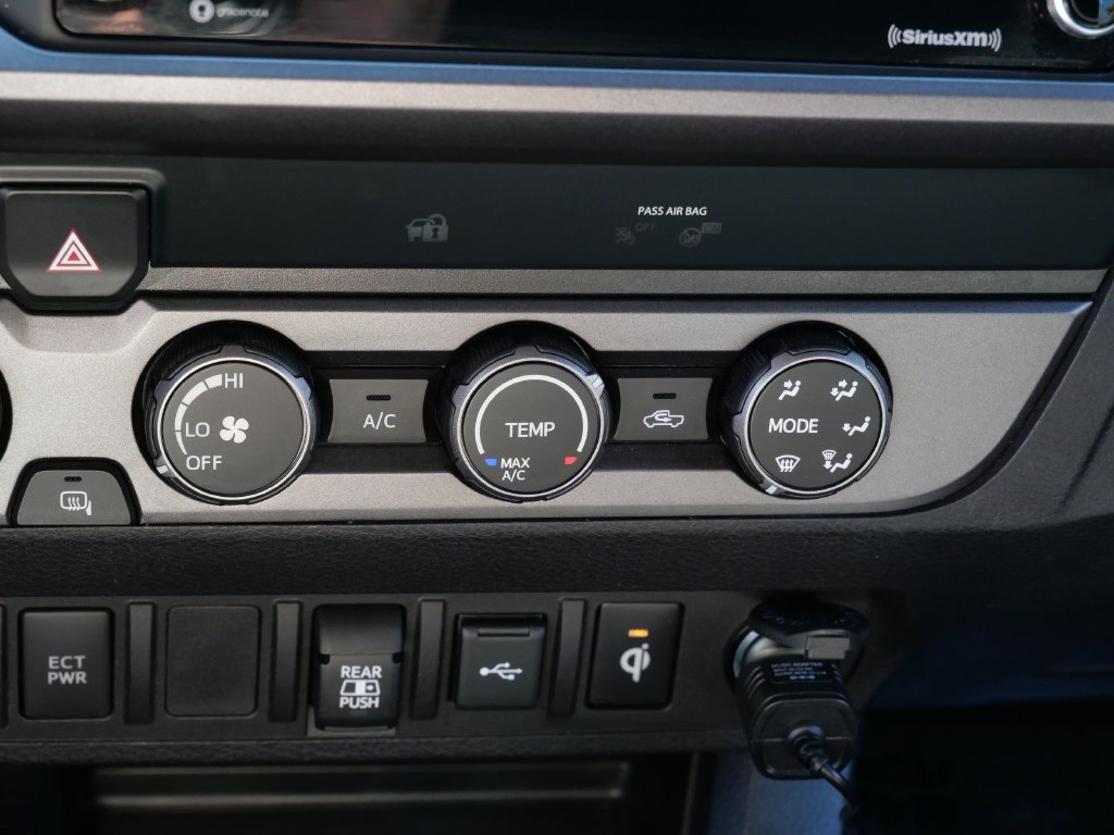 Certified 2020 Toyota Tacoma TRD Off-Road AWD/4WD image 20