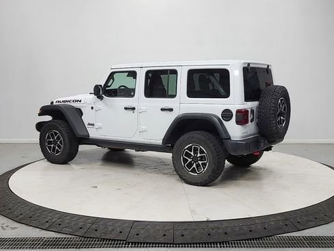 Used 2025 Jeep Wrangler Unlimited Rubicon image 5