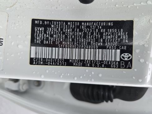 Used 2015 Toyota Corolla L image 35